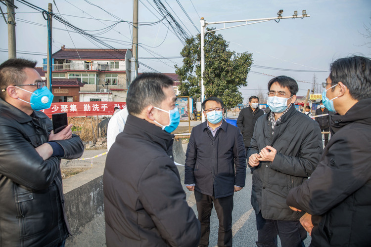 中国梦 劳动美丨全国五一劳动奖章获得者潘恩春：奋战疾控一线 护佑群众健康